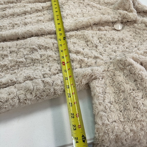 Dennis Basso Faux Fur Cream Swirl Coat Fully Lined Size Small - Picture 13 of 16